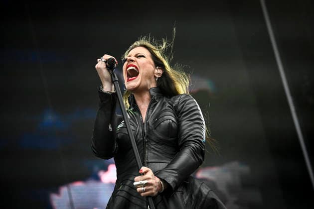 Entertainment Bilder des Tages SÖLVESBORG, SVERIGE 20260605 Floor Jansen spelar pa under Sweden Rock Festival utanför Sölvesborg pa fredagen. SÖLVESBORG SVERIGE x10080x *** SÖLVESBORG, SWEDEN 20260605 Floor Jansen plays at the Sweden Rock Festival outside Sölvesborg on Friday SÖLVESBORG SWEDEN x10080x  Copyright: xFredrikxSandberg TTx SWEDEN ROCK FESTIVAL 2026 idJ4XEbpBT8