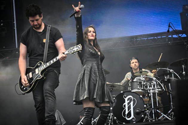 SÖLVESBORG, SVERIGE 20260605 Floor Jansen spelar pa under Sweden Rock Festival utanför Sölvesborg pa fredagen. SÖLVESBORG SVERIGE x10080x *** SÖLVESBORG, SWEDEN 20260605 Floor Jansen plays at the Sweden Rock Festival outside Sölvesborg on Friday SÖLVESBORG SWEDEN x10080x  Copyright: xFredrikxSandberg TTx SWEDEN ROCK FESTIVAL 2026 LWwmbJlK3fE