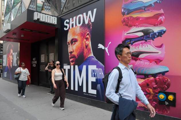 Daily Life in New York City, US - 04 Jun 2026 An advertisement of Brazilian soccer player, Neymar, is seen at the Puma store on Fifth Avenue in Manhattan, New York City. New York United States Copyright: xJiminxKimx xSOPAxImagesx JKIM_daily_life_nyc_jun_4_26_DSC6278.jpeg