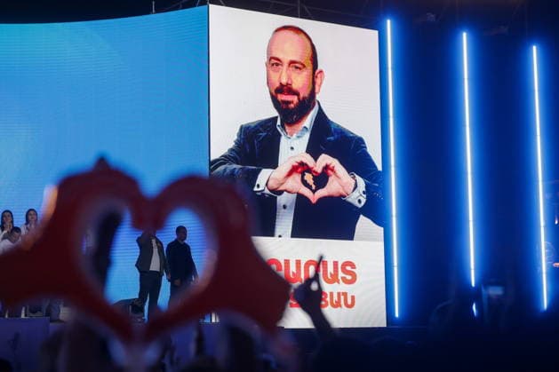 ARMENIA, YEREVAN - JUNE 5, 2026: A view of a portrait of Armenia s Foreign Minister Ararat Mirzoyan during a rally held by supporters of the Civil Contract Party on Republic Square. Alexander Patrin TASS  93417507