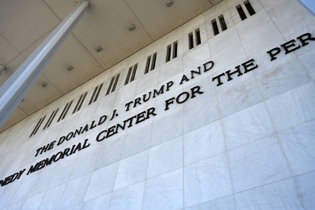Kennedy Center Lawyers Direct Staff To Remove Trump s Name The Donald J. Trump and John F. Kennedy Memorial Center for the Performing Arts on June 5, 2026 in Washington, DC. A U.S. District Judge ruled that the Kennedy Center s name had been illegally changed and ordered that President Donald Trump s name removed by June 12. Photo by Olivier Douliery ABACAPRESS.COM Washington DC United States  Copyright: xDoulieryxOlivier ABACAx
