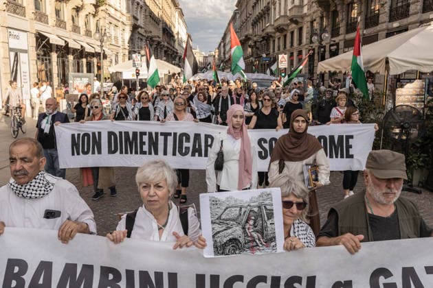 Demonstration in memory of Palestinian children victims in Milan MILAN, ITALY - JUNE 5: A demonstration in memory of Palestinian children victims of Israeli attacks marched through the city, carrying a symbolic 25-meter-long shroud bearing the names of the 18,457 Palestinian children killed in Israeli attacks on Palestine in Milan, Italy, on June 5, 2026. Andrea Carrubba Anadolu Milan Italy. Editorial use only. Please get in touch for any other usage.  Copyright: x2026xAnadoluxAndreaxCarrubbax