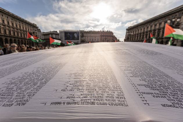 Demonstration in memory of Palestinian children victims in Milan MILAN, ITALY - JUNE 5: During a demonstration in memory of Palestinian children victims of Israeli attacks, a symbolic 25-meter-long shroud bearing the names of the 18,457 young victims, was carried in procession in Milan, Italy, on June 5, 2026. Andrea Carrubba Anadolu Milan Italy. Editorial use only. Please get in touch for any other usage.  Copyright: x2026xAnadoluxAndreaxCarrubbax