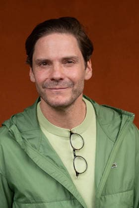 French Open - VIPs At The Village LZ Daniel Brühl attends the 2026 French Open at Roland Garros on June 5, 2026 in Paris, France. Photo by Laurent Zabulon ABACAPRESS.COM  Copyright: xZabulonxLaurent ABACAx