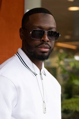 French Open - VIPs At The Village LZ Dadju attends the 2026 French Open at Roland Garros on June 5, 2026 in Paris, France. Photo by Laurent Zabulon ABACAPRESS.COM  Copyright: xZabulonxLaurent ABACAx