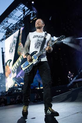 Der dänische Sänger und Gitarrist Michael Poulsen der dänischen Rock-Band Volbeat begeistert die Fans mit ihrem unverkennbaren Mix aus Metal, Rock n Roll und Rockabilly auf der Hauptbühne (Utopia Stage) bei Rock im Park 2026. Das traditionsreiche Festival auf dem Zeppelinfeld gehört zu den absoluten Highlights der deutschen Open-Air-Saison. Nürnberg Zeppelinfeld Bayern Deutschland *** Danish singer and guitarist Michael Poulsen from the Danish rock band Volbeat will delight fans with their unmistakable mix of metal, rock n roll and rockabilly on the Utopia Stage main stage at Rock im Park 2026 The traditional festival on the Zeppelin Field is one of the absolute highlights of the German open air season Nuremberg Zeppelin Field Bavaria