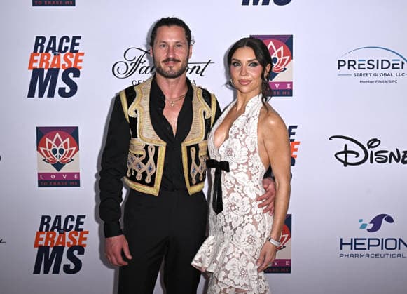 33rd Annual Race to Erase MS Gala Valentin Chmerkovskiy and Jenna Johnson Chmerkovskiy arriving to the 33rd Annual Race to Erase MS Gala held at the Fairmont Century Plaza on June 5, 2026 in Los Angeles, CA. Los Angeles Fairmont Century Plaza California USA Copyright: xStarbuck xAFF-USA.COMx