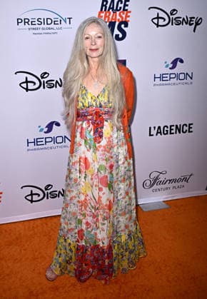 33rd Annual Race to Erase MS Gala Frances Fisher arriving to the 33rd Annual Race to Erase MS Gala held at the Fairmont Century Plaza on June 5, 2026 in Los Angeles, CA. Los Angeles Fairmont Century Plaza California USA Copyright: xStarbuck xAFF-USA.COMx