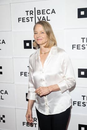 Taxi Driver 50th Anniversary Reunion, 25th Tribeca Film Festival, New York, USA - 05 June 2026 Jodie Foster attends Taxi Driver during the 2026 Tribeca Film Festival at BMCC Tribeca Center of Performing Arts on June 05, 2026 in New York City. New York United States Copyright: xRonxAdarx xSOPAxImagesx _radar_taxidriver_20260605_00672