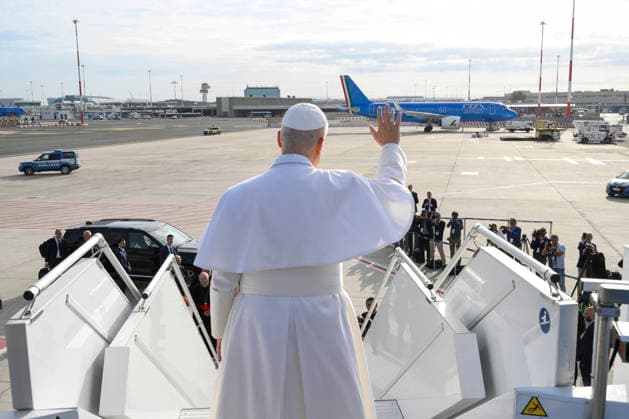 ITALY - POPE LEO XIV ARRIVES AT ROME S LEONARDO DA VINCI INTERNATIONAL AIRPORT IN FIUMICINO - 2026 6 6 Italy, Rome, Vatican, 2026 6 6 Pope Leo XIV arrives at Rome s Leonardo da Vinci International Airport in Fiumicino, some 30 kilometers (18.6 miles) west of Rome, Saturday, to leave for his seven-day pastoral visit to mainland Spain and Canary Islands. EDITORIAL USE ONLY - NO BOOKS Copyright: xVATICANxMEDIA CPPx