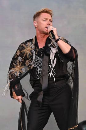 Boyzone performing at Emirates Stadium LONDON, ENGLAND - JUNE 05: Ronan Keating of ˜Boyzone™ performing at Emirates Stadium on June 05, 2026 in London, England CAP MAR MAR Great Britain UK Copyright: xMartinxHarris CapitalxPicturesx