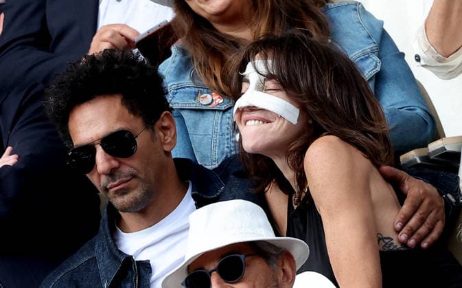 Tomer Sisley and his wife Sandra Sisley in the stands during the Day thirteen of the 2026 Roland Garros French Open on June 05, 2026 in Paris, France Jacovides Moreau Bestimage Celebs in the stands during the Day thirteen of the 2026 French Open on June 05, 2026 in Paris, France Paris France  Copyright: xJACOVIDES-MOREAUx xBESTIMAGExJACOVIDES-MOREAUx xBESTIMAGEx