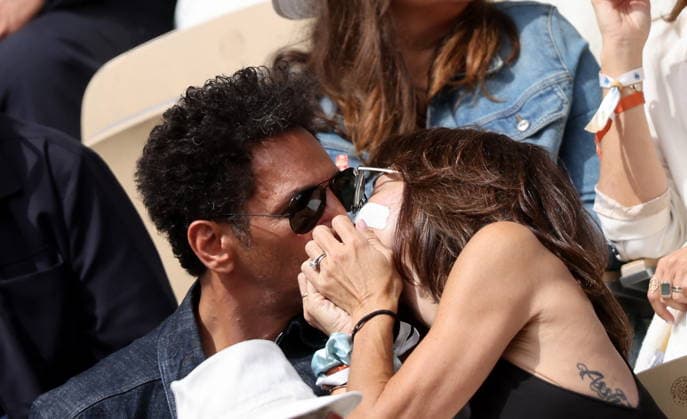 Tomer Sisley and his wife Sandra Sisley in the stands during the Day thirteen of the 2026 Roland Garros French Open on June 05, 2026 in Paris, France Jacovides Moreau Bestimage Celebs in the stands during the Day thirteen of the 2026 French Open on June 05, 2026 in Paris, France Paris France  Copyright: xJACOVIDES-MOREAUx xBESTIMAGExJACOVIDES-MOREAUx xBESTIMAGEx