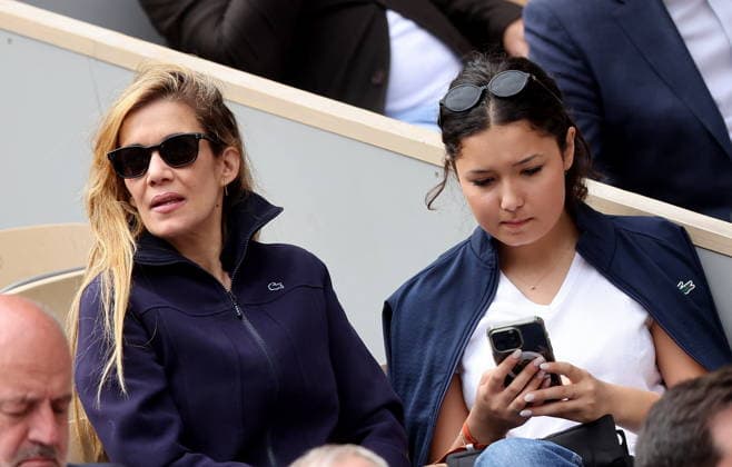 Mélanie Doutey and her daughter in the stands during the Day thirteen of the 2026 Roland Garros French Open on June 05, 2026 in Paris, France Jacovides Moreau Bestimage Celebs in the stands during the Day thirteen of the 2026 French Open on June 05, 2026 in Paris, France Paris France  Copyright: xJACOVIDES-MOREAUx xBESTIMAGExJACOVIDES-MOREAUx xBESTIMAGEx