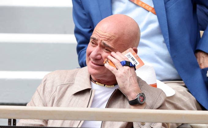 Andre Agassi in the stands during the Day thirteen of the 2026 Roland Garros French Open on June 05, 2026 in Paris, France Jacovides Moreau Bestimage Celebs in the stands during the Day thirteen of the 2026 French Open on June 05, 2026 in Paris, France Paris France  Copyright: xJACOVIDES-MOREAUx xBESTIMAGExJACOVIDES-MOREAUx xBESTIMAGEx