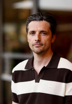 Raphaël Personnaz au photocall du village night session lors des Internationaux de France de Tennis de Roland Garros 2026, à Paris, France, le 5 juin 2026 Jacovides Moreau Bestimage Celebs attending the village photocall during the 2026 French Open at Roland Garros in Paris, France, on June 5, 2026 Paris France  Copyright: xJACOVIDES-MOREAUx xBESTIMAGExJACOVIDES-MOREAUx xBESTIMAGEx