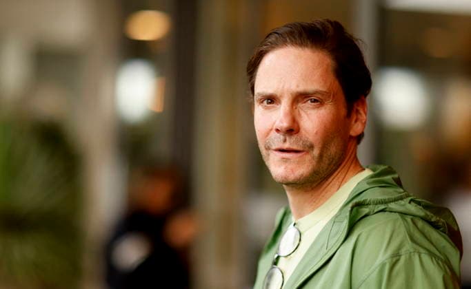 Daniel Brühl au photocall du village night session lors des Internationaux de France de Tennis de Roland Garros 2026, à Paris, France, le 5 juin 2026 Jacovides Moreau Bestimage Celebs attending the village photocall during the 2026 French Open at Roland Garros in Paris, France, on June 5, 2026 Paris France  Copyright: xJACOVIDES-MOREAUx xBESTIMAGExJACOVIDES-MOREAUx xBESTIMAGEx
