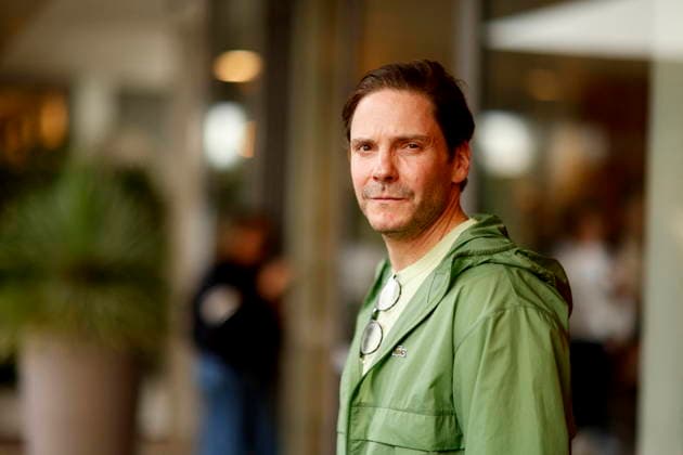 Daniel Brühl au photocall du village night session lors des Internationaux de France de Tennis de Roland Garros 2026, à Paris, France, le 5 juin 2026 Jacovides Moreau Bestimage Celebs attending the village photocall during the 2026 French Open at Roland Garros in Paris, France, on June 5, 2026 Paris France  Copyright: xJACOVIDES-MOREAUx xBESTIMAGExJACOVIDES-MOREAUx xBESTIMAGEx