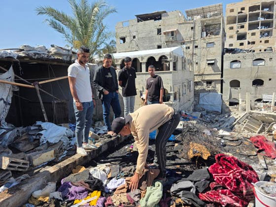 Palestinians Inspect Site of Deadly Strike in Khan Younis Palestinians inspect the damage at the site of an Israeli strike that targeted a tent belonging to the family of Mohannad Farwana on the rooftop of their home in central Khan Younis, southern Gaza Strip, on June 6, 2026. Farwana was killed after the tent caught fire in the strike, just hours before his scheduled wedding ceremony. Photo by Tariq Mohammad APA Images Khan Yunis Gaza Strip Palestinian Territory 060626_Khan_Yunis_TM_00(25) Copyright: xapaimagesxTariqxMohammad xapaimagesx