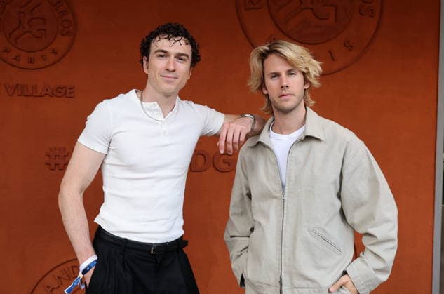 Ofenbach Dorian Lux et César de Rummel au photocall du village night session lors des Internationaux de France de Tennis de Roland Garros 2026, à Paris, France, le 5 juin 2026 Jacovides Moreau Bestimage Celebs attending the village photocall during the 2026 French Open at Roland Garros in Paris, France, on June 5, 2026 Paris France  Copyright: xJACOVIDES-MOREAUx xBESTIMAGExJACOVIDES-MOREAUx xBESTIMAGEx
