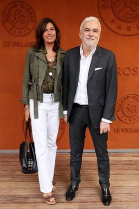 Pascal Praud et sa compagne Catherine Bancarel au photocall du village night session lors des Internationaux de France de Tennis de Roland Garros 2026, à Paris, France, le 5 juin 2026 Jacovides Moreau Bestimage Celebs attending the village photocall during the 2026 French Open at Roland Garros in Paris, France, on June 5, 2026 Paris France  Copyright: xJACOVIDES-MOREAUx xBESTIMAGExJACOVIDES-MOREAUx xBESTIMAGEx