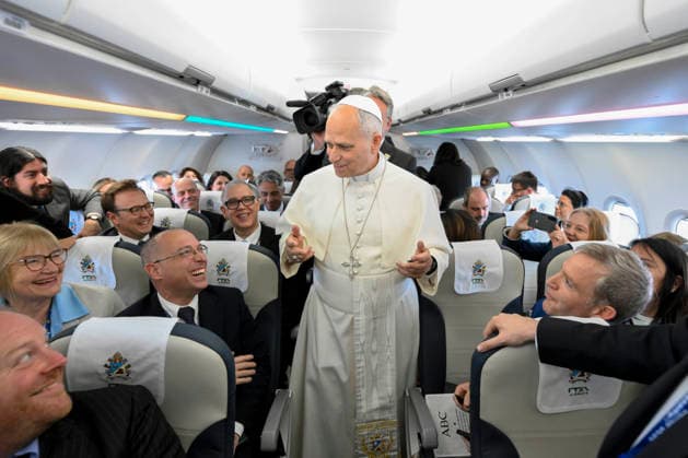 IN FLIGHT - POPE LEO XIV GREETS JOURNALISTS ABOARD THE PAPAL FLIGHT FROM ROME TO MADRID - 2026 6 6 In Flight, Vatican, 2026 6 6 Pope Leo XIV greets journalists aboard the papal flight from Rome to Madrid EDITORIAL USE ONLY - NO BOOKS Copyright: xVATICANxMEDIA CPPx