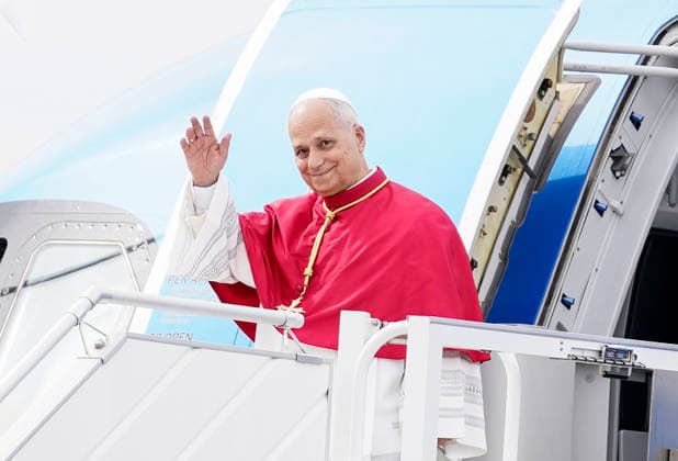 Pope Leo XIV arrives at Adolfo Suarez Madrid Barajas Airport Pope Leo XIV lands at Adolfo Suarez Madrid Barajas Airport, June 6, 2026, in Madrid Spain Pope Leo XIV begins an official visit to Spain that includes several institutional and religious events During his stay, the pontiff meets with the main authorities of the State and celebrates liturgical ceremonies open to the faithful The visit strengthens relations between the Holy See and Spain and focuses on social and spiritual issues 06 JUNE 2026 PAPAL VISIT TO PÉ Madrid Madrid Spain  Copyright: xA.xPÃ rezxMecax 7575801