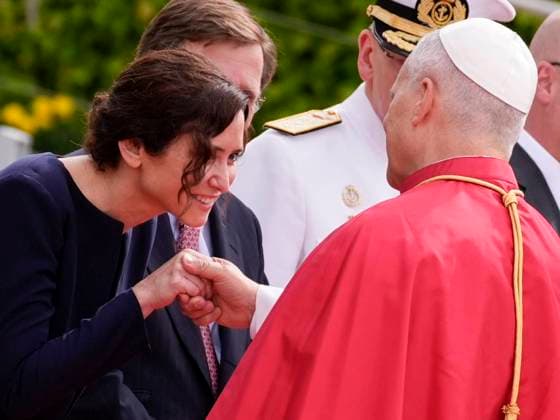King Felipe and Letizia and Isabel Diaz Ayuso and Jose Luis MArtinez Almeida with Pope Leon XIV attending of welcome ceremony to Pope at the airport in Madrid on Saturday, 06 June 2026. Cordon Press 