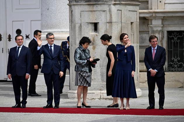 The Royal House receives Pope Leo XIV at the Royal Palace in Madrid I D The Minister of Foreign Affairs, European Union and Cooperation, José Manuel Albares, the Minister of the Presidency, Justice and Relations with the Cortes, Félix Bolanos, the Spanish Ambassador to the Holy See, Isabel Celaá, the President of the Community of Madrid, Isabel Díaz Ayuso and the Mayor of Madrid, José Luis Martínez Almeida, attend the welcoming ceremony for Pope Leo XIV at the Royal Palace, June 6, 2026, in Madrid Spain The reception brings together the highest authorities of the State and the Catholic Church in Spain and marks the official start of the pontiffs agenda in the country the welcoming ceremony for Pope Leo XIV at the Royal Palace, June 6, 2026  Copyright: xAlbertoxOrtegax 7575842