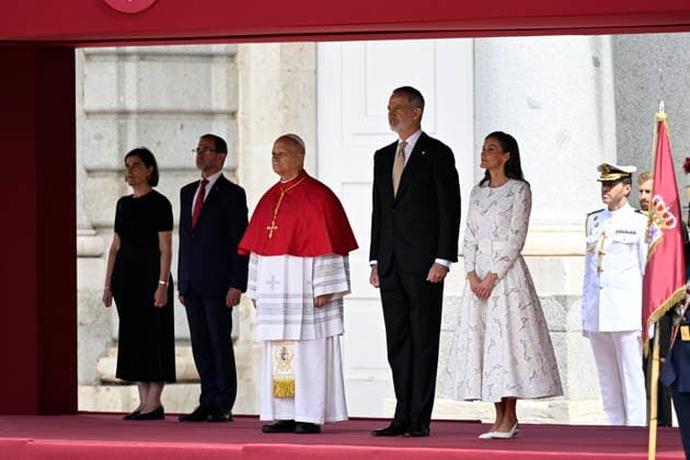 The Royal House receives Pope Leo XIV at the Royal Palace in Madrid King Felipe VI and Queen Letizia attend the ceremony welcoming Pope Leo XIV at the Royal Palace, June 6, 2026, in Madrid Spain The reception brings together the highest authorities of the State and the Catholic Church in Spain and marks the official start of the pontiffs agenda in the country the ceremony welcoming Pope Leo XIV at the Royal Palace, June 6, 2026, in Madrid Spain The reception brings together the highest authorities of the State and the Catholic Church in Spain and marks the official start of the pontiffs agenda in the country 06 JUNE 2026 PAPAL VISIT Madrid Madrid Spain  Copyright: xAlbertoxOrtegax 7575841