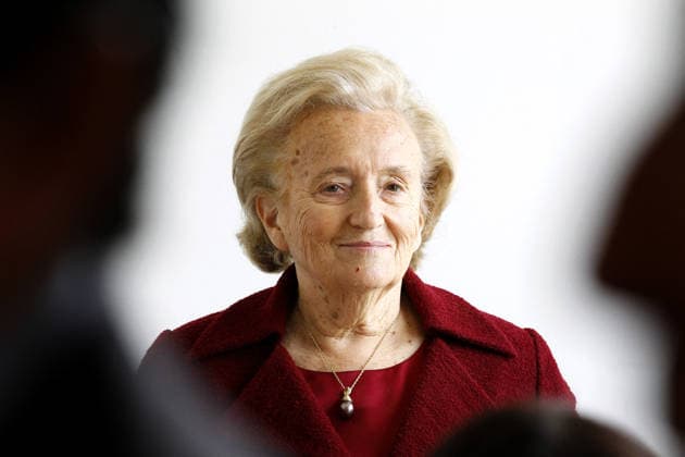 Bernadette Chirac, Wife Of Former French President Jacques Chirac, Dies At 93 Bernadette Chirac, wife of former French President Jacques Chirac, has died at the age of 93. A steadfast supporter throughout her husband’s political career, Bernadette Chodron de Courcel became an influential figure in French public life. She served as a member of the Corrèze General Council and was deeply involved in charitable work. She passed away on Friday at the age of 93. FILE - Former First Lady Bernadette Chirac visits the exhibition Arts de Chine at the Musee du President Jacques Chirac in Sarran, France, June 11, 2011. The 78-year-old Chirac, conservative president of France for 12 years until 2007, said earlier this week he could not trust and had lit  Copyright: xBernardxPatrick ABACAx