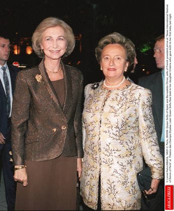 Bernadette Chirac, Wife Of Former French President Jacques Chirac, Dies At 93 Bernadette Chirac, wife of former French President Jacques Chirac, has died at the age of 93. A steadfast supporter throughout her husband’s political career, Bernadette Chodron de Courcel became an influential figure in French public life. She served as a member of the Corrèze General Council and was deeply involved in charitable work. She passed away on Friday at the age of 93. FILE - Lionel Hahn ABACA. 14531-2. Paris, 28 9 99. Queen Sofia of Spain and Bernadette Chirac, wife of French president, arrive at News International Festival of Dance of Paris at Theatre des Champs ElysŽes. Later Queen Sofia flew back to her daughter Cristina who gave birth to her firs  Copyright: xHahnxLionel ABACAx