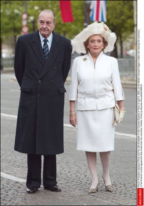 Bernadette Chirac, Wife Of Former French President Jacques Chirac, Dies At 93 Bernadette Chirac, wife of former French President Jacques Chirac, has died at the age of 93. A steadfast supporter throughout her husband’s political career, Bernadette Chodron de Courcel became an influential figure in French public life. She served as a member of the Corrèze General Council and was deeply involved in charitable work. She passed away on Friday at the age of 93. FILE - French President Jacques Chirac and his wife Bernadette on the Champs-Elysees in Paris on april 5, 2004, as the British monarch began a three-day state visit marking the centenary of the Entente Cordial agreement that ended their two countries rivalries. Photo by Mousse-Hounsfield  Copyright: xHounsfield-Mousse ABACAx