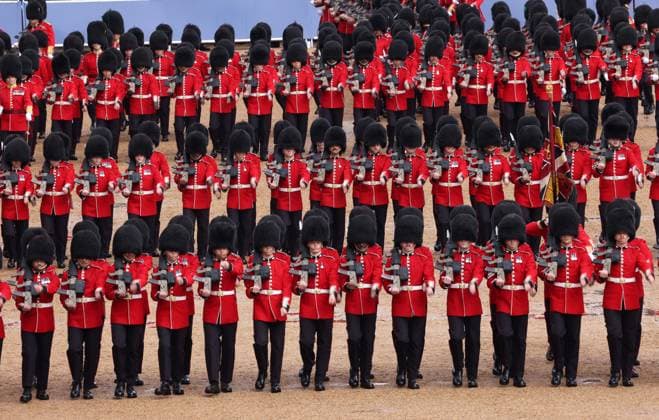 The Colonel s Review, the final full public dress rehearsal before next Saturday s King s Birthday Parade and Trooping the Colour took place on Horse Guards Parade today. Featuring over 1,350 soldiers Lieutenant General Sir James Bucknall took the salute and carried out the inspection, as the Household Division and the King s Troop Royal Horse Artillery completed the Colonel s Review. The Colonel™s Review, London, 6th June, 2026.  .