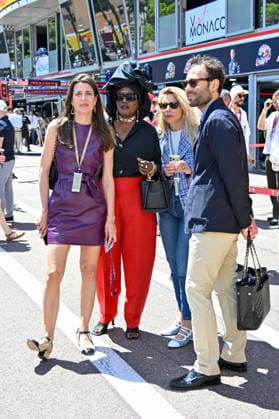Charlotte Casiraghi et Khadja Nin dans les paddocks du Formula 1 Louis Vuitton Grand Prix de Monaco 2026, à Monte Carlo, Monaco, le 6 juin 2026 Bruno Bebert Bestimage Celebs in the paddocks of the Formula 1 Louis Vuitton Grand Prix of Monaco 2026, in Monte Carlo, Monaco, on June 6, 2026 Monte Carlo Monaco  Copyright: xBrunoxBebertx xBestimagexBrunoxBebertx xBestimagex