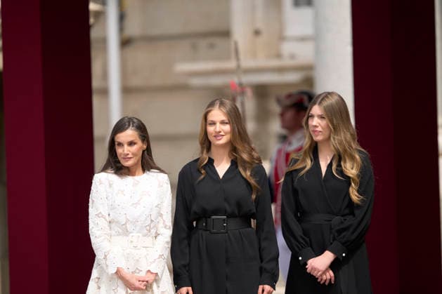 Pope Leo XIV Visits Spain - Day 1 Queen Letizia of Spain, Crown Princess Leonor, Princess Sofia attends a welcome ceremony with His Holiness the Pope Leo XIV at Royal Palace on June 6, 2026 in Madrid, Spain Madrid Royal Palace Madrid Spain  Copyright: x JACKxGx