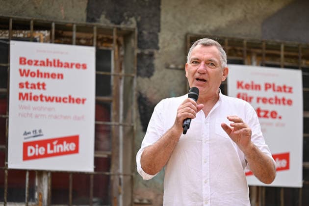 Jan van Aken beim Sommerfest der Linken in Göttingen 06.06.2026, Niedersachsen, Göttingen: Jan van Aken, Parteivorsitzender der Linken, spricht beim Sommerfest der Partei Die Linke in Göttingen. Göttingen Niedersachsen Deutschland *** Jan van Aken at the Left Partys summer party in Göttingen 06 06 2026, Lower Saxony, Göttingen Jan van Aken, Chairman of the Left Party, speaks at the Left Partys summer party in Göttingen Göttingen Lower Saxony Germany