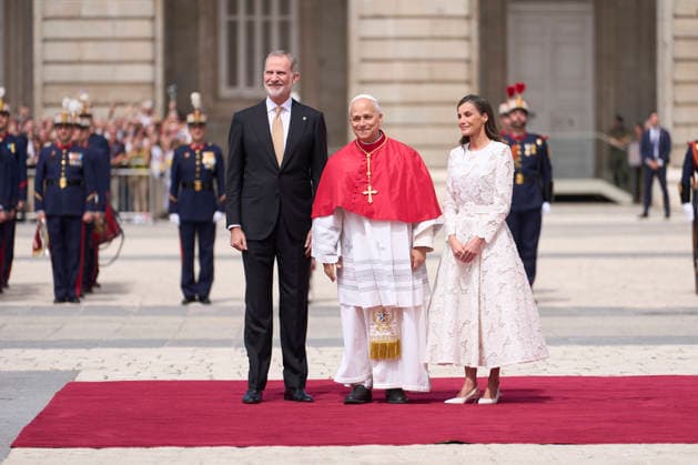 June 6, 2026, Madrid, Madrid, Spain: King Felipe VI of Spain, Queen Letizia of Spain, Pope Leo XIV (Papa Leon XVI, Robert Francis Prevost) attends a welcome ceremony with His Holiness the Pope Leo XIV at Royal Palace on June 6, 2026 in Madrid, Spain Madrid Spain  - ZUMAg15_ 20260606_zaf_g15_023 Copyright: xJackxAbuinx