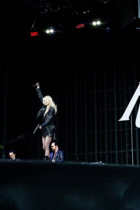 Taylor Momsen (Gesang, Gitarre) während des Auftritts der US-amerikanischen Rockband The Pretty Reckless im Rahmen des Festivals Rock am Ring 2026 am Nürburgring. Nürburg Rock am Ring Rheinland-Pfalz Germany *** Taylor Momsen vocals, guitar during the performance of the US rock band The Pretty Reckless as part of the Rock am Ring 2026 festival at the Nürburgring Nürburg Rock am Ring Rheinland Pfalz Germany