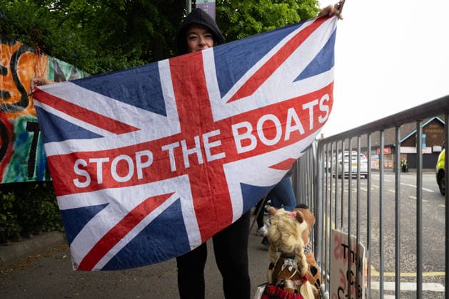 June 6, 2026, Perth, Scotland, UK: Anti-immigration protesters held a demonstration outside The Queens Hotel in Perth, while pro-immigration protesters aligned with Perth Against Racism staged a Reject Hate And Division counter-demonstration outside the Radisson Blu Hotel opposite. Both hotels are being used to house asylum seekers and have been the focus of similar protests in recent months. Perth UK  - ZUMAs357 20260606_zip_s357_004 Copyright: xCameronxScottx