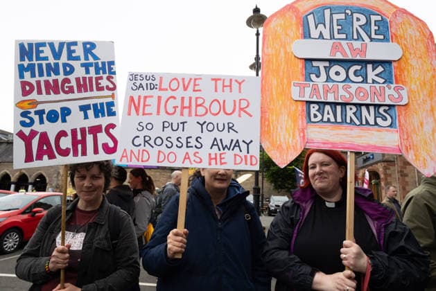 June 6, 2026, Perth, Scotland, UK: Anti-immigration protesters held a demonstration outside The Queens Hotel in Perth, while pro-immigration protesters aligned with Perth Against Racism staged a Reject Hate And Division counter-demonstration outside the Radisson Blu Hotel opposite. Both hotels are being used to house asylum seekers and have been the focus of similar protests in recent months. Perth UK  - ZUMAs357 20260606_zip_s357_008 Copyright: xCameronxScottx