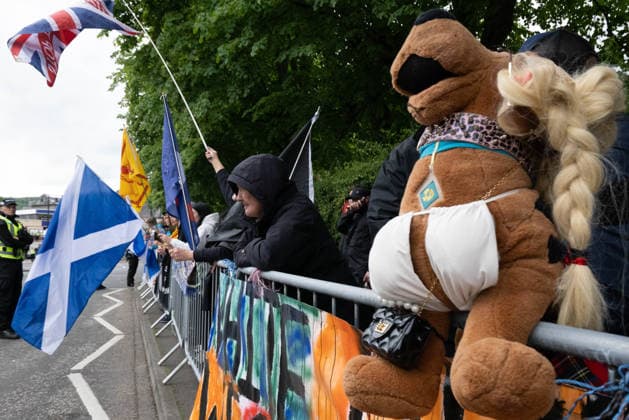 June 6, 2026, Perth, Scotland, UK: Anti-immigration protesters held a demonstration outside The Queens Hotel in Perth, while pro-immigration protesters aligned with Perth Against Racism staged a Reject Hate And Division counter-demonstration outside the Radisson Blu Hotel opposite. Both hotels are being used to house asylum seekers and have been the focus of similar protests in recent months. Perth UK  - ZUMAs357 20260606_zip_s357_018 Copyright: xCameronxScottx