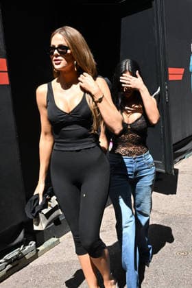 Khloe and Kim Kardashian in the paddocks of the Formula 1 Louis Vuitton Grand Prix of Monaco 2026, in Monte Carlo, Monaco, on June 6, 2026 Bruno Bebert Bestimage Celebs in the paddocks of the Formula 1 Louis Vuitton Grand Prix of Monaco 2026, in Monte Carlo, Monaco, on June 6, 2026 Monte Carlo Monaco  Copyright: xBrunoxBebertx xBestimagexBrunoxBebertx xBestimagex