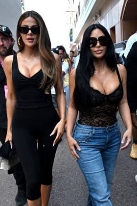 Khloe and Kim Kardashian in the paddocks of the Formula 1 Louis Vuitton Grand Prix of Monaco 2026, in Monte Carlo, Monaco, on June 6, 2026 Bruno Bebert Bestimage Celebs in the paddocks of the Formula 1 Louis Vuitton Grand Prix of Monaco 2026, in Monte Carlo, Monaco, on June 6, 2026 Monte Carlo Monaco  Copyright: xBrunoxBebertx xBestimagexBrunoxBebertx xBestimagex