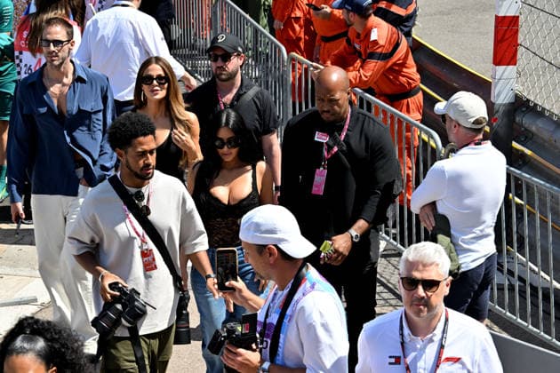 Khloe and Kim Kardashian in the paddocks of the Formula 1 Louis Vuitton Grand Prix of Monaco 2026, in Monte Carlo, Monaco, on June 6, 2026 Bruno Bebert Bestimage Celebs in the paddocks of the Formula 1 Louis Vuitton Grand Prix of Monaco 2026, in Monte Carlo, Monaco, on June 6, 2026 Monte Carlo Monaco  Copyright: xBrunoxBebertx xBestimagexBrunoxBebertx xBestimagex