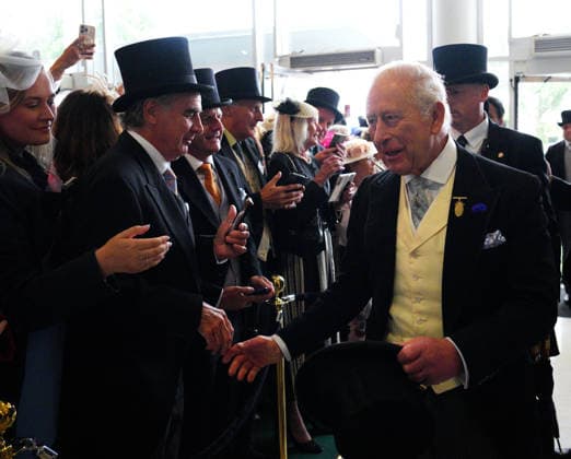 King Charles III And Queen Camilla Attend Derby Day At Epsom Downs Racecourse EPSOM, ENGLAND - JUNE 06: King Charles III attends the Epsom Derby 2026 at Epsom Downs Racecourse on June 06, 2026 in Epsom, England. The King revived a royal tradition of Queen Elizabeth II, by attending the Derby at Epsom Racecourse. Earlier today, the King s nephew Peter Phillips married Harriet Sperling in a ceremony in Kemble, Gloucestershire., Credit:Carl Court PA ROTA - B68 Avalon United Kingdom, England, Epsom, Epsom Downs Racecourse  Copyright: xCarlxCourtx xPAxROTAx-xB68x xAvalonx 1108333746