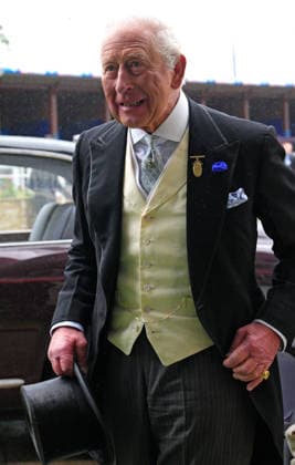 King Charles III And Queen Camilla Attend Derby Day At Epsom Downs Racecourse EPSOM, ENGLAND - JUNE 06: King Charles III attends the Epsom Derby 2026 at Epsom Downs Racecourse on June 06, 2026 in Epsom, England. The King revived a royal tradition of Queen Elizabeth II, by attending the Derby at Epsom Racecourse. Earlier today, the King s nephew Peter Phillips married Harriet Sperling in a ceremony in Kemble, Gloucestershire., Credit:Carl Court PA ROTA - B68 Avalon United Kingdom, England, Epsom, Epsom Downs Racecourse  Copyright: xCarlxCourtx xPAxROTAx-xB68x xAvalonx 1108333789