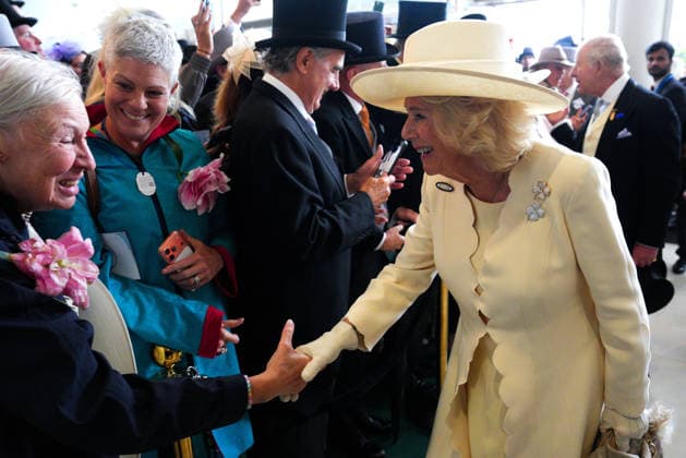 King Charles III And Queen Camilla Attend Derby Day At Epsom Downs Racecourse EPSOM, ENGLAND - JUNE 06: Queen Camilla attends the Epsom Derby 2026 at Epsom Downs Racecourse on June 06, 2026 in Epsom, England. The King revived a royal tradition of Queen Elizabeth II, by attending the Derby at Epsom Racecourse. Earlier today, the King s nephew Peter Phillips married Harriet Sperling in a ceremony in Kemble, Gloucestershire., Credit:Carl Court PA ROTA - B68 Avalon United Kingdom, England, Epsom, Epsom Downs Racecourse  Copyright: xCarlxCourtx xPAxROTAx-xB68x xAvalonx 1108333765