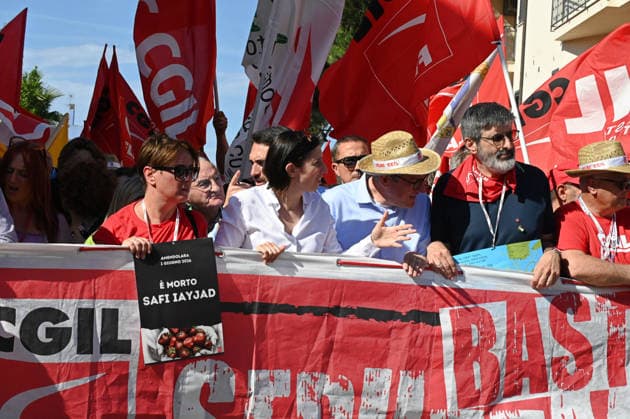 IPA85398805 - A demonstration in the streets of the town with the national secretary of the CGIL Maurizio Landini, the secretary of the PD Elly Schlain and the national secretary of the Green Alliance Nicola Fratoianni. during FLAI CGIL General mobilization against gangmastering and labor exploitation in memory of the four migrants murdered by gangmasters, News in Cosenza , Italy, June 06 2026  Copyright: xPasqualexGolia LiveMediax xPasqualexGolia LiveMediax 85398805