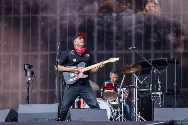 Rock am Ring 2026, Tag 2, 6.6.2026 Der ehemalige Rage Against The Machine-Gitarist Tom Morello mit seiner Band -- Mit dem Traditionsfestival Rock am Ring am Nürburgring in der Eifel startet in Deutschland die Festival-Saison. Rock am Ring findet in diesem Jahr vom 5. bis 7. Juni statt. Rund 80 Bands und Künstler stehen auf einer der drei großen Bühnen. Nürburg Nürburgring Rheinland-Pfalz Deutschland *** Rock am Ring 2026, Day 2, 6 6 2026 Former Rage Against The Machine guitarist Tom Morello with his band The traditional Rock am Ring festival at the Nürburgring in the Eifel region kicks off the festival season in Germany Rock am Ring will take place this year from June 5 to 7 Around 80 bands and artists will perform on one of the three Copyright: xSebastianxDerixx